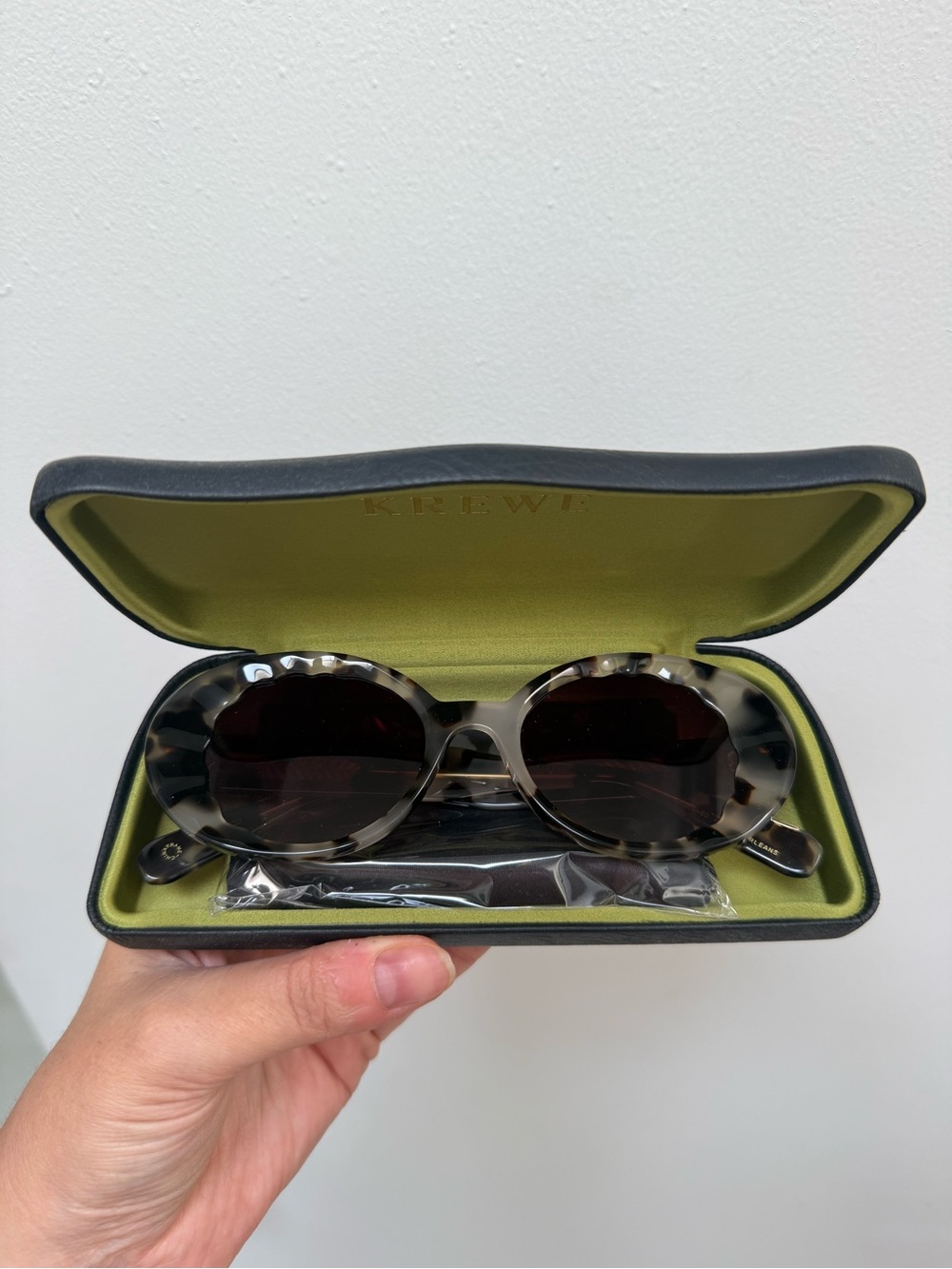 KREWE Alixe Scalloped Oval Sunglasses in Gray Tortoise with Case - Picture 4 of 5